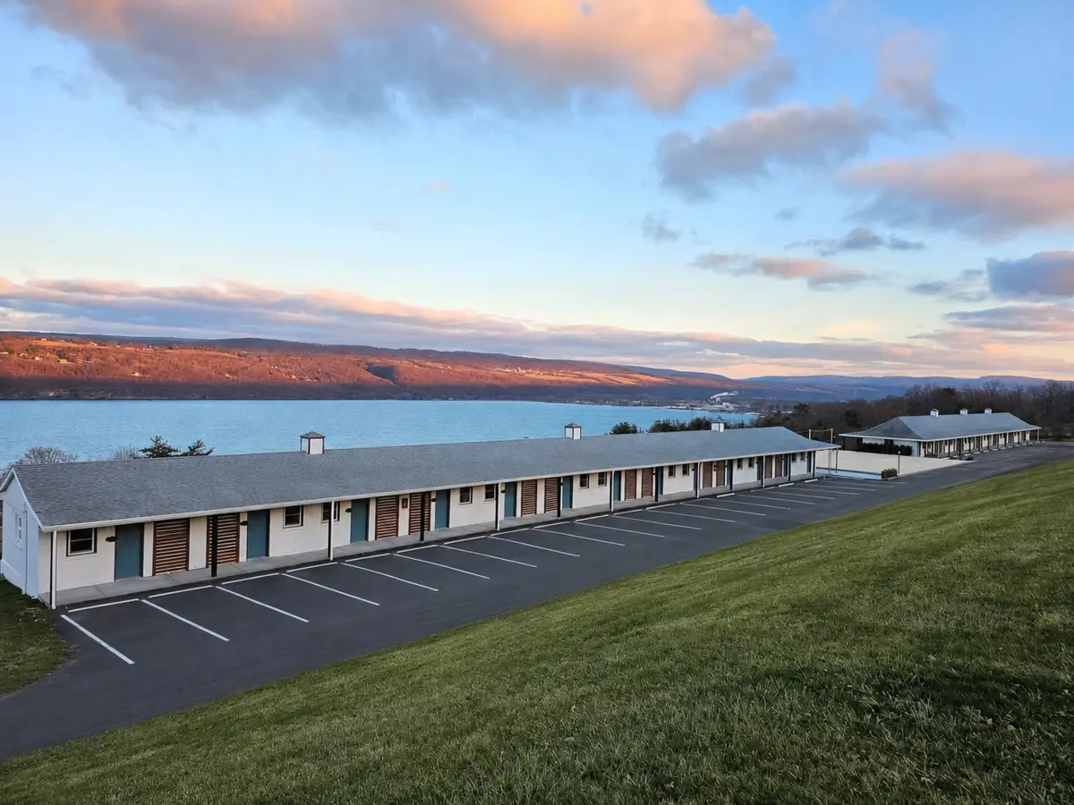 The Hotel Laurel at Seneca