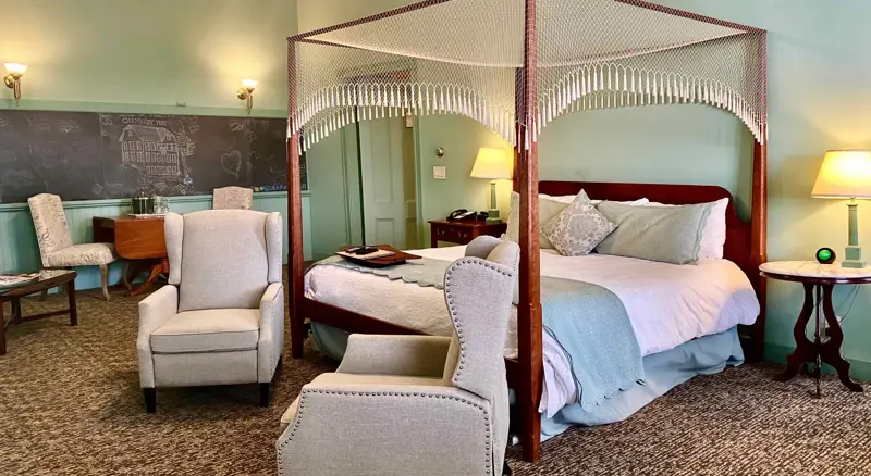 Chambery Inn